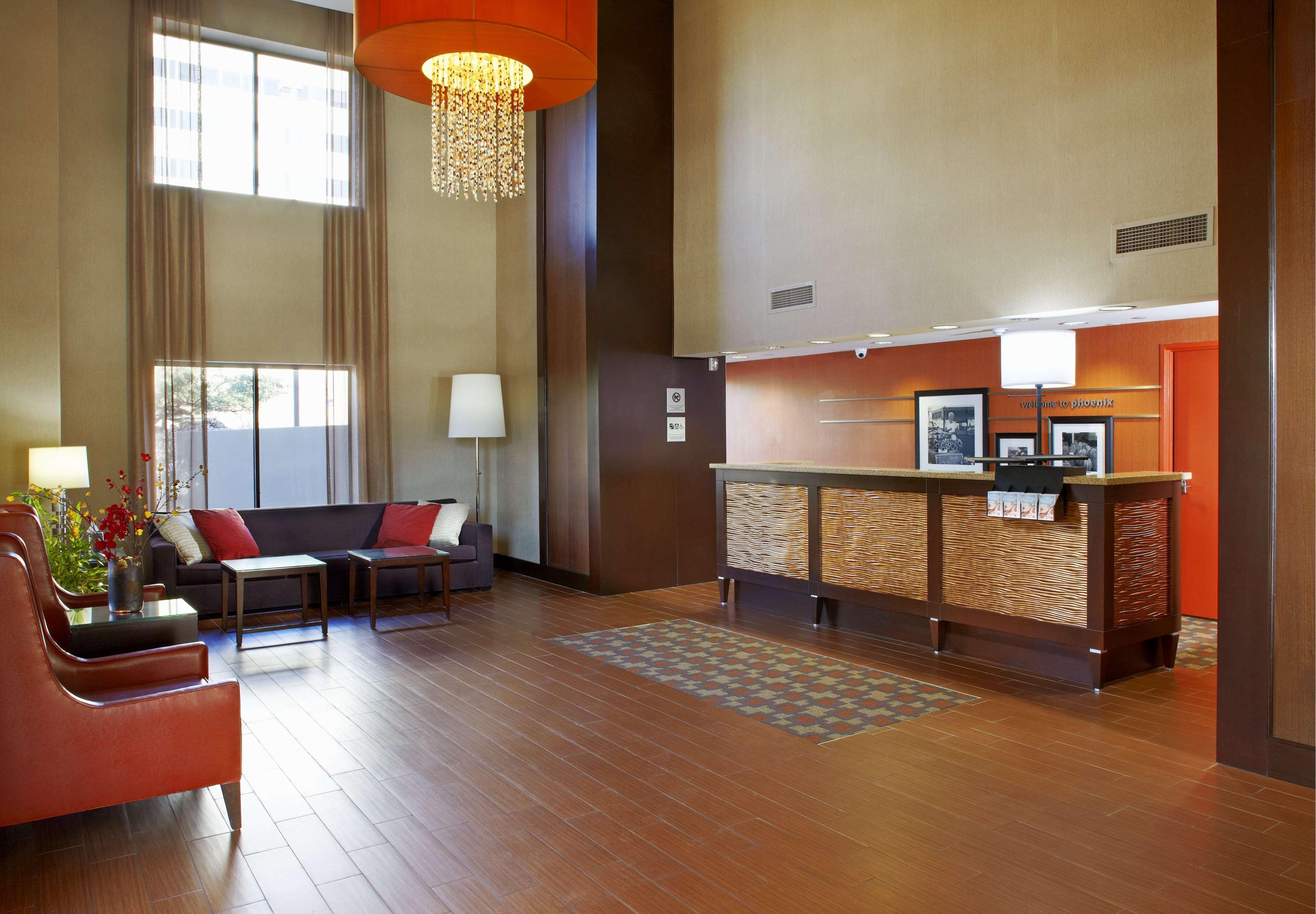 Hampton Inn Phoenix - Biltmore Bagian luar foto