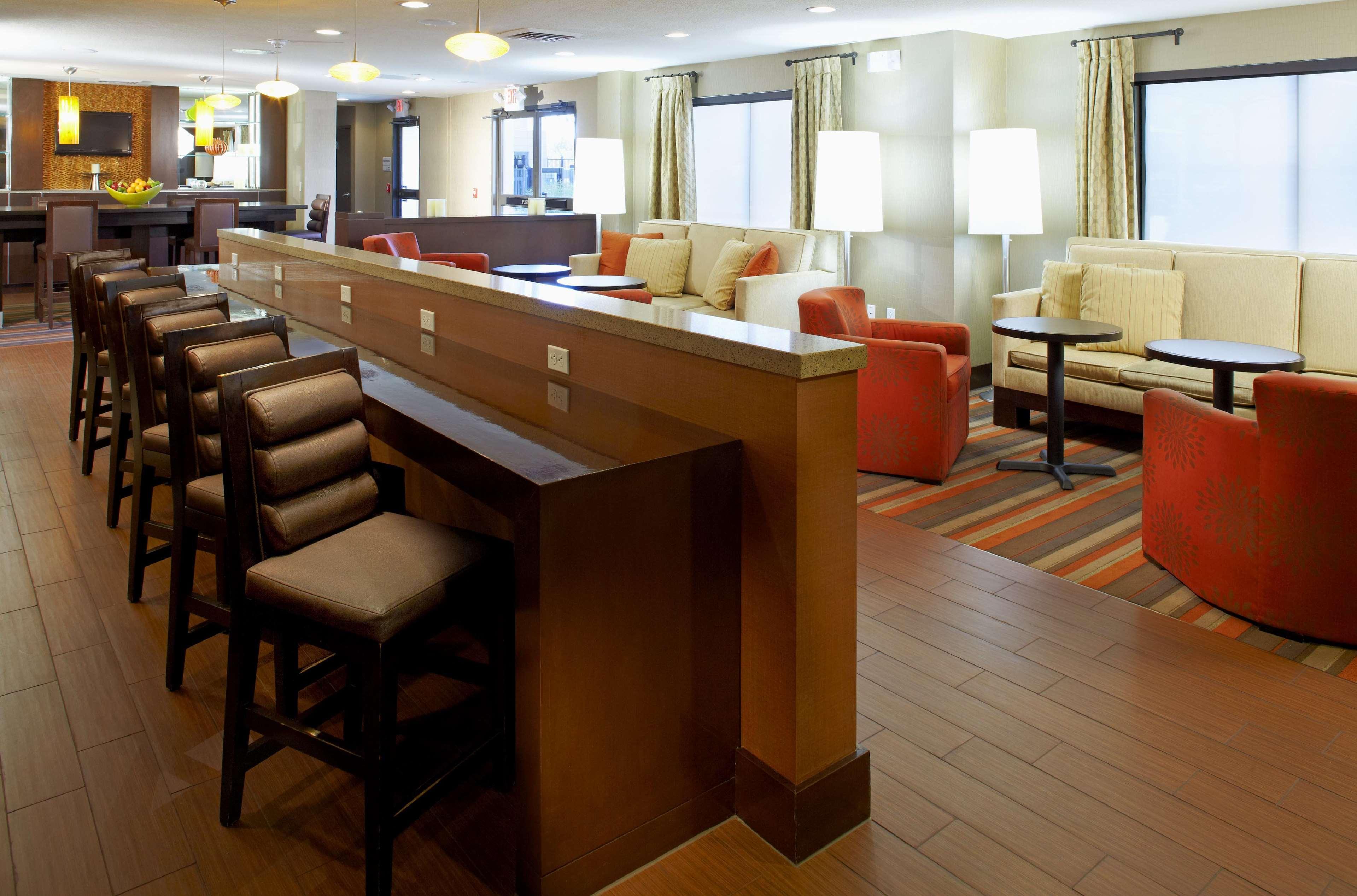 Hampton Inn Phoenix - Biltmore Bagian luar foto