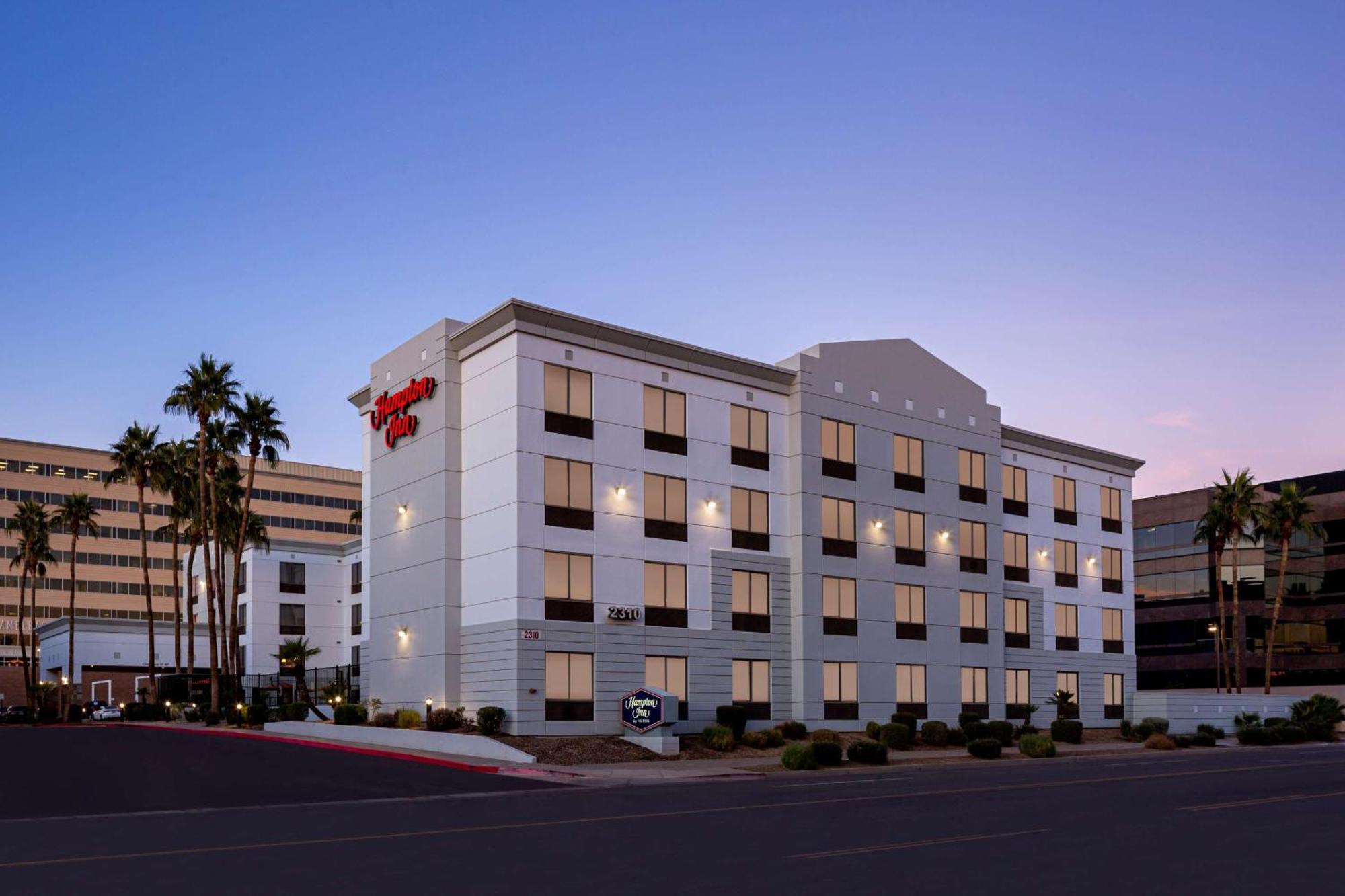 Hampton Inn Phoenix - Biltmore Bagian luar foto