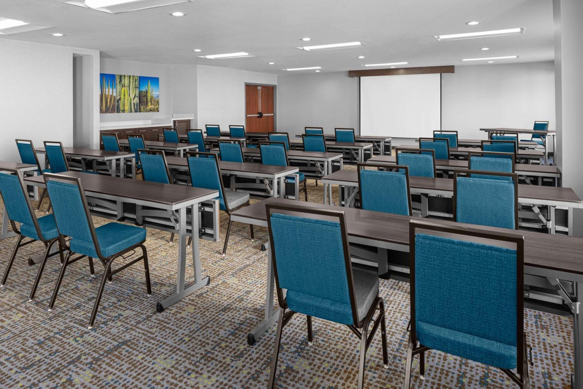 Hampton Inn Phoenix - Biltmore Bagian luar foto